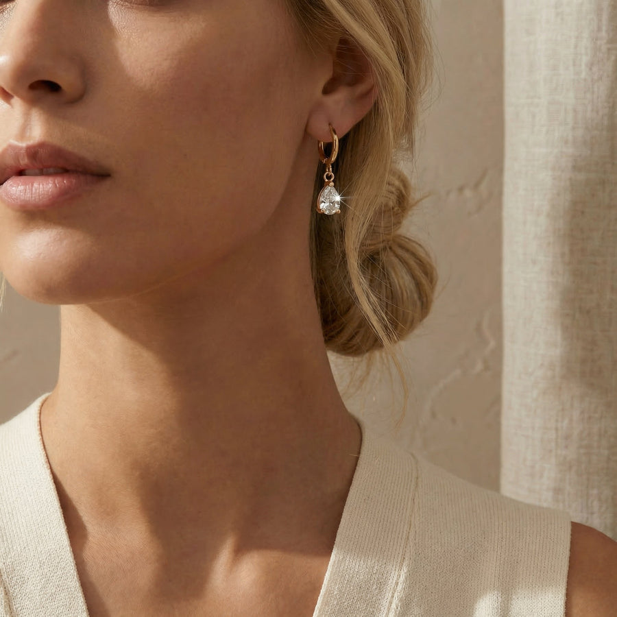 Celeste Teardrop Oorbellen — 18k PVD Goud