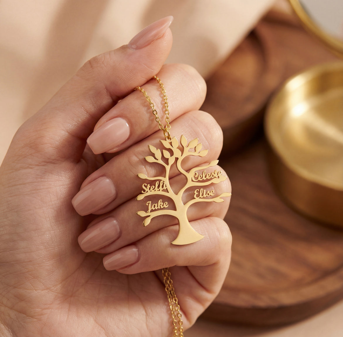 Family Tree of Life Necklace — Keep Everyone You Love Close