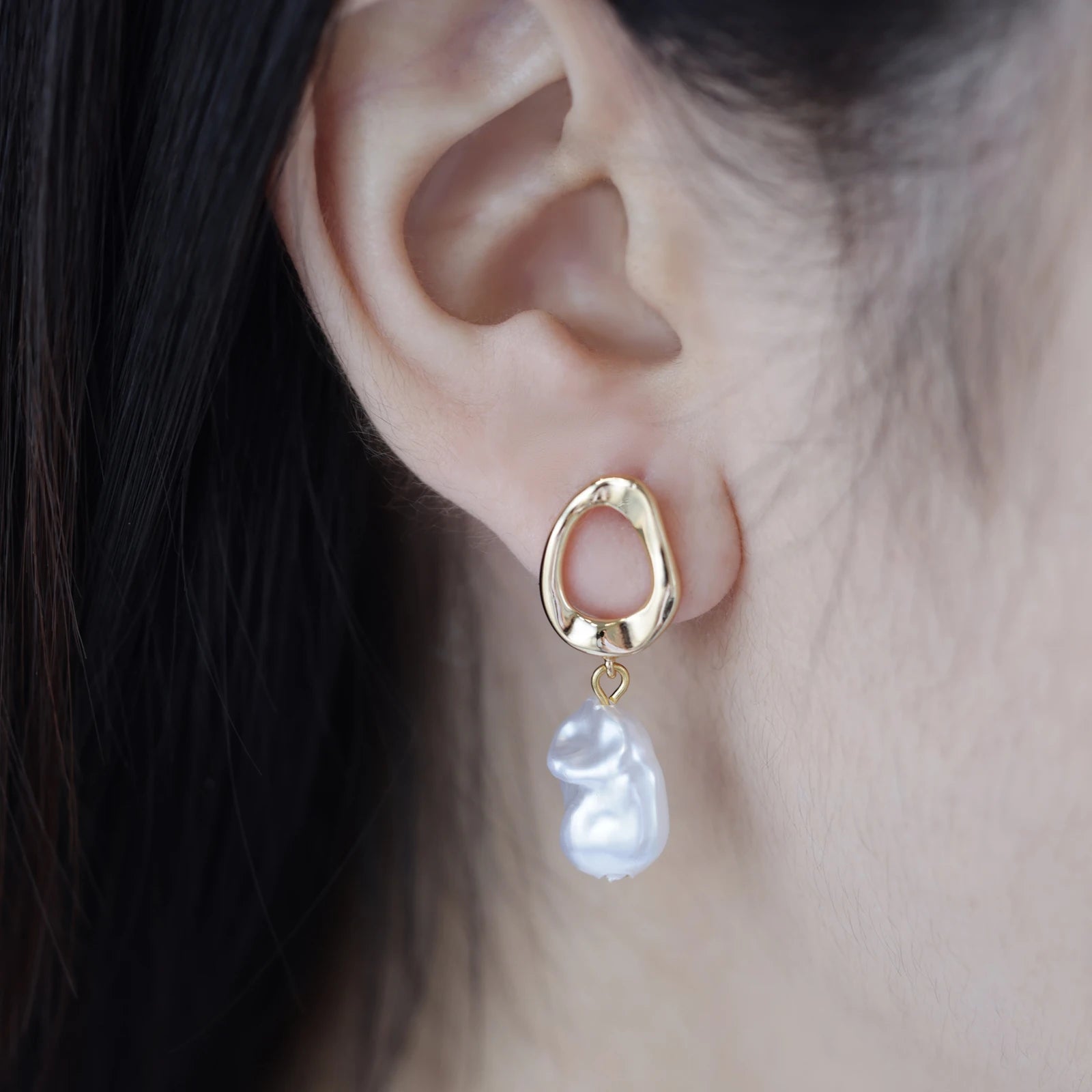Vintage Baroque Pearl Circle Drop Earrings