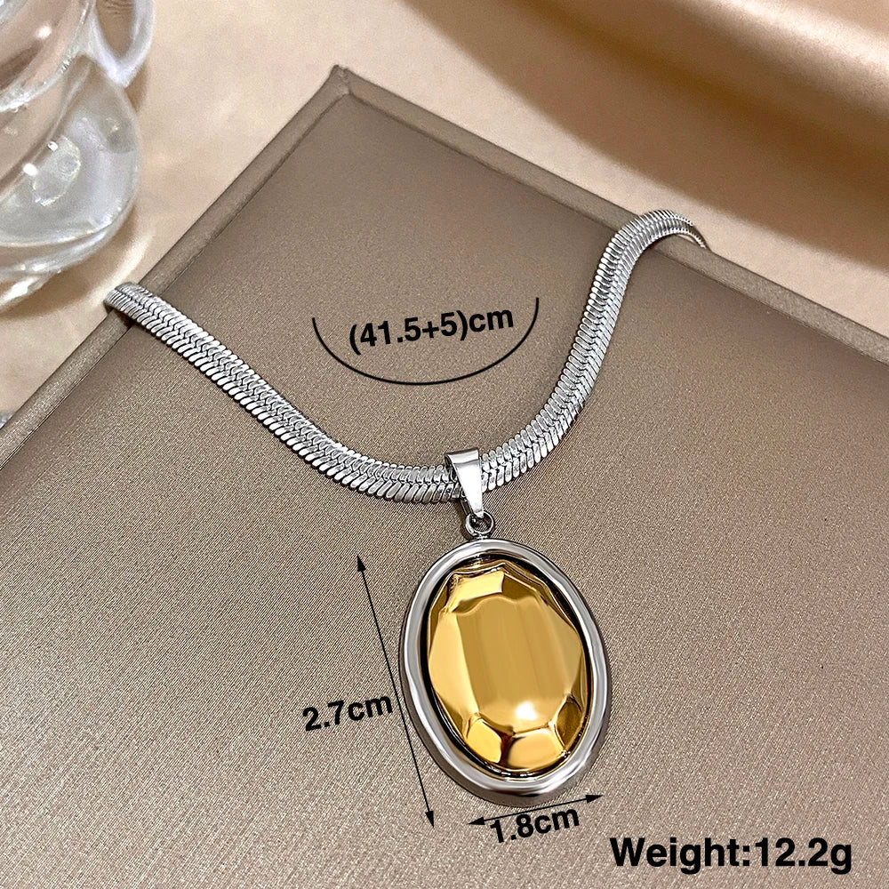 Chunky Oval Link Pendant Necklace – Waterproof Gold