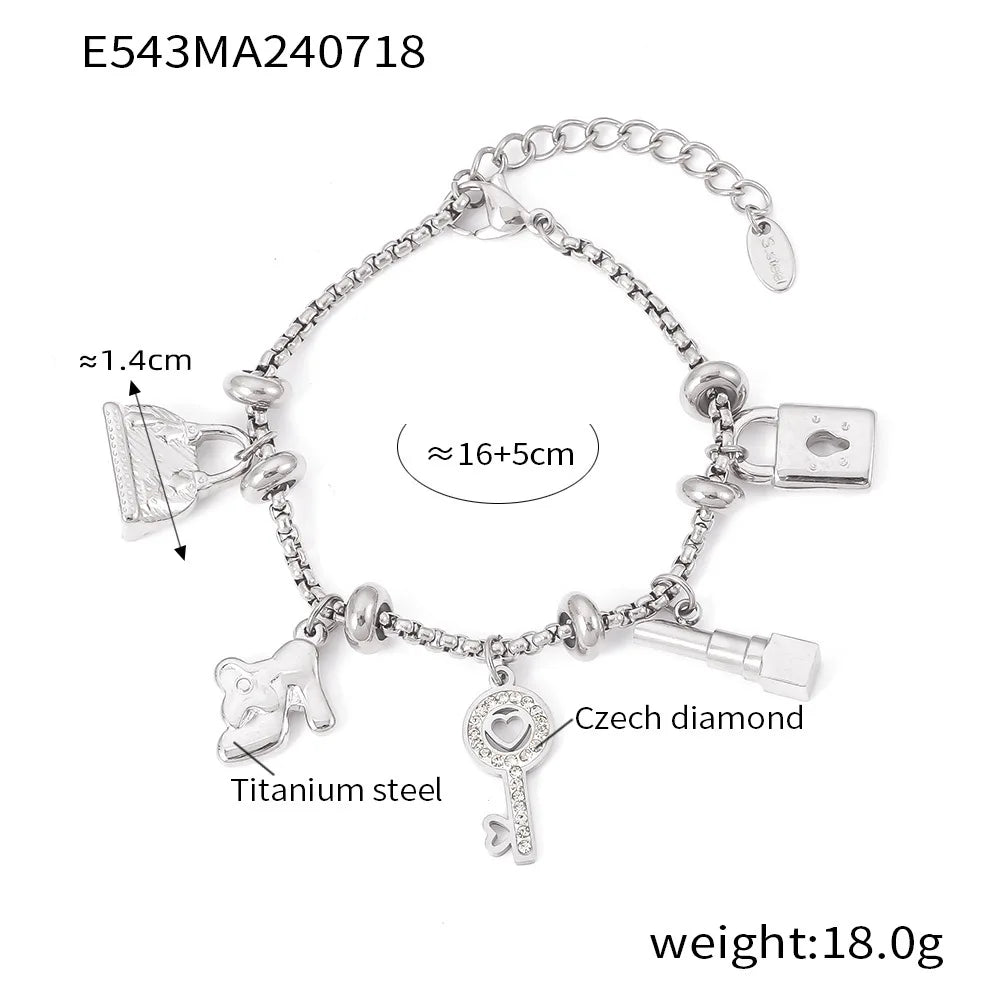 Gold Heart Charm Bracelet – Waterproof Stainless Steel