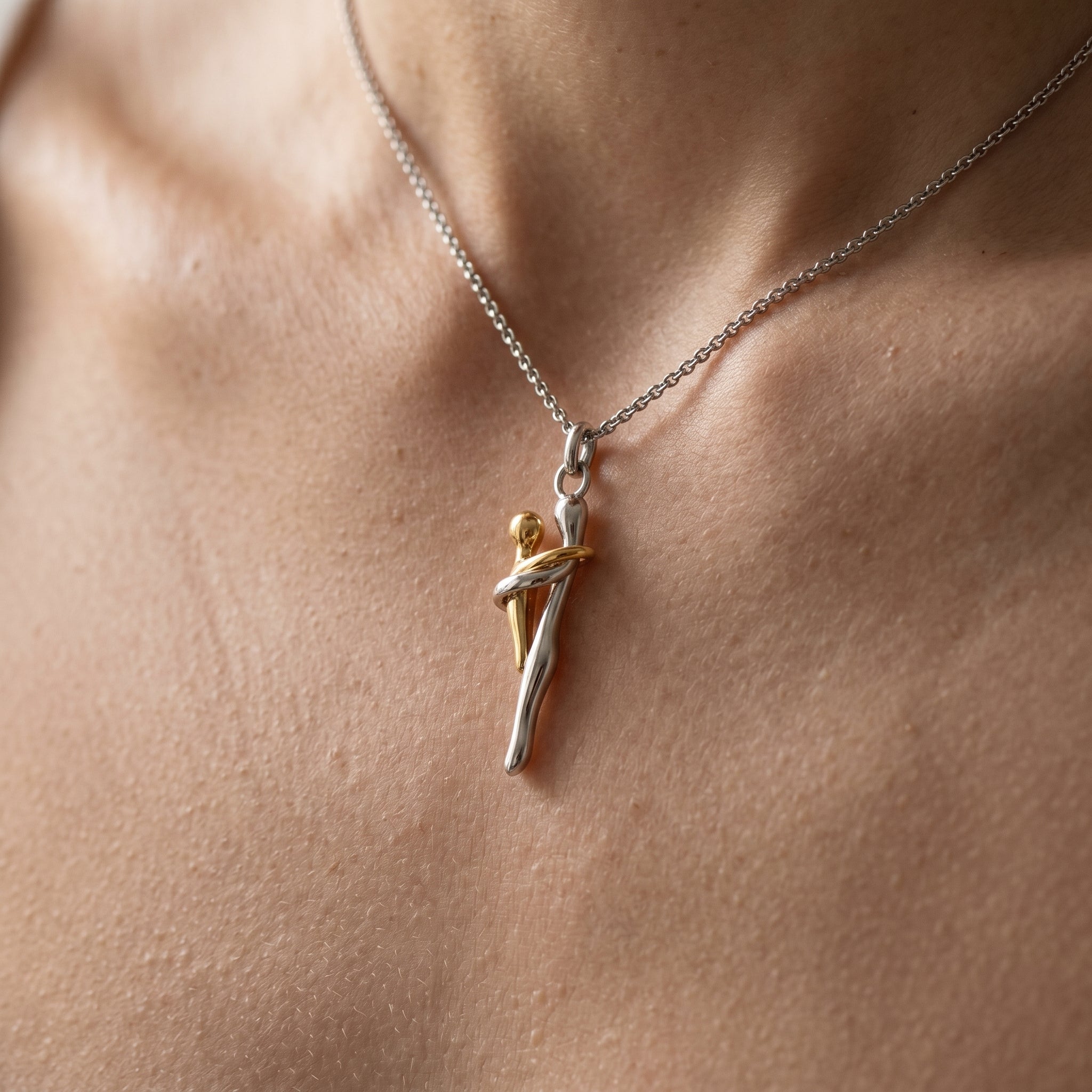 Mother & Child Necklace — A Bond That Never Breaks